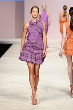 エルマンノ シェルヴィーノ 2013年春夏コレクション - 鮮やかな発色でつくるボーホーシック｜写真4