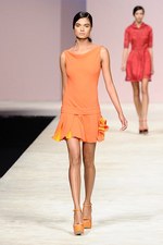 エルマンノ シェルヴィーノ 2013年春夏コレクション - 鮮やかな発色でつくるボーホーシック｜写真14