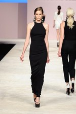 エルマンノ シェルヴィーノ 2013年春夏コレクション - 鮮やかな発色でつくるボーホーシック｜写真41