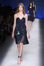 ジャストカヴァリ 2013年春夏コレクション - 深い海の世界をロックに表現｜写真46