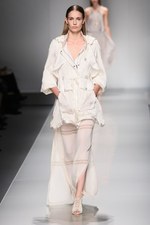 ブルマリン(BLUMARINE) 2013年春夏コレクション - きらめきに包まれた虹色フェミニティ｜写真7