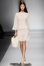 ブルマリン(BLUMARINE) 2013年春夏コレクション - きらめきに包まれた虹色フェミニティ｜写真10