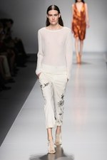 ブルマリン(BLUMARINE) 2013年春夏コレクション - きらめきに包まれた虹色フェミニティ｜写真16