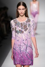 ブルマリン(BLUMARINE) 2013年春夏コレクション - きらめきに包まれた虹色フェミニティ｜写真29