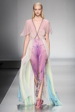 ブルマリン(BLUMARINE) 2013年春夏コレクション - きらめきに包まれた虹色フェミニティ｜写真31