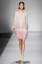 ブルマリン(BLUMARINE) 2013年春夏コレクション - きらめきに包まれた虹色フェミニティ｜写真24