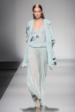 ブルマリン(BLUMARINE) 2013年春夏コレクション - きらめきに包まれた虹色フェミニティ｜写真46