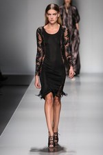 ブルマリン(BLUMARINE) 2013年春夏コレクション - きらめきに包まれた虹色フェミニティ｜写真55