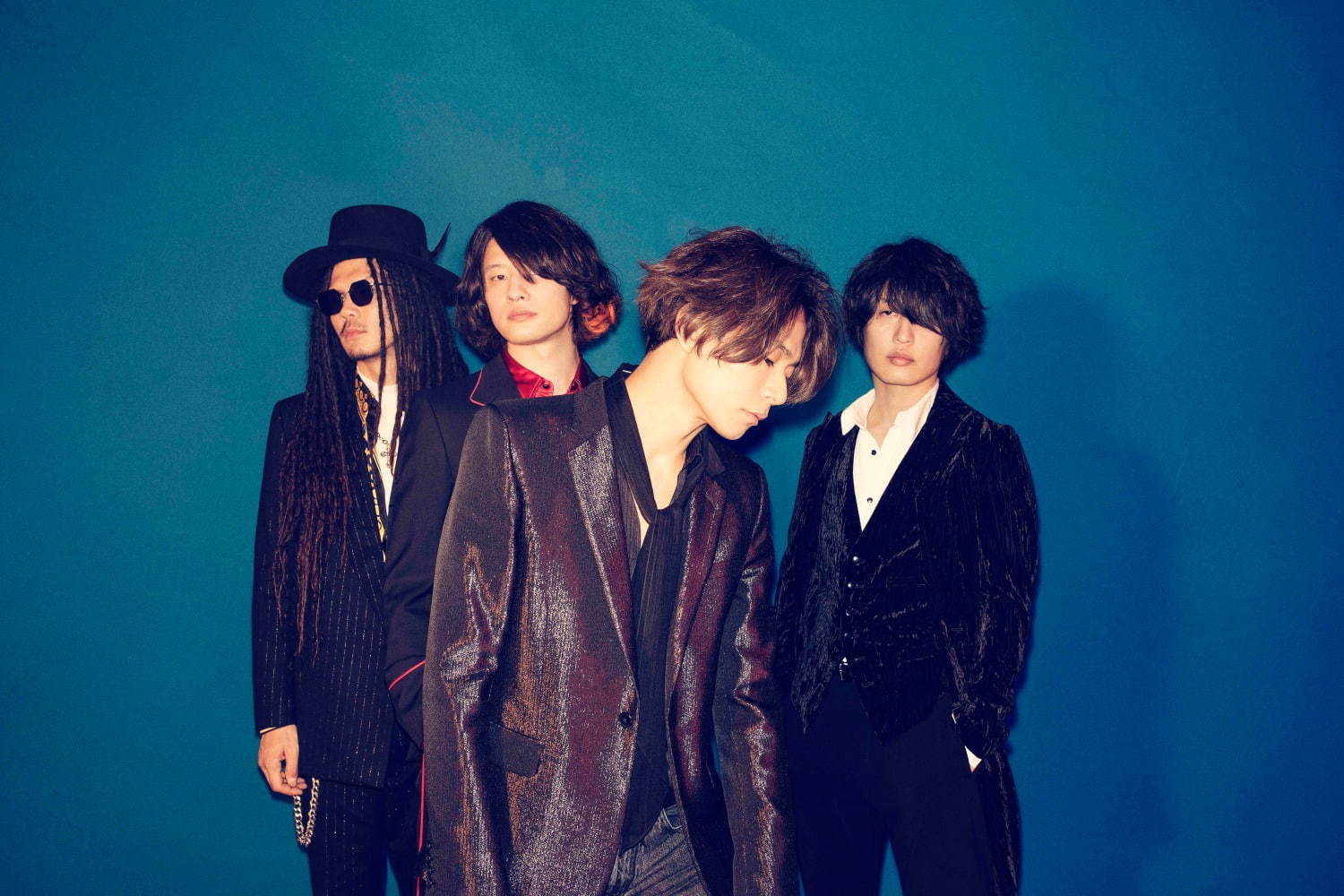 ［ALEXANDROS］