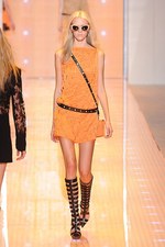 ヴェルサーチ(VERSACE) 2013年春夏コレクション - 夏の太陽が似合う、ロックセクシー｜写真18