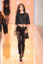 ヴェルサーチ(VERSACE) 2013年春夏コレクション - 夏の太陽が似合う、ロックセクシー｜写真27