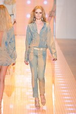 ヴェルサーチ(VERSACE) 2013年春夏コレクション - 夏の太陽が似合う、ロックセクシー｜写真39