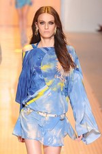 ヴェルサーチ(VERSACE) 2013年春夏コレクション - 夏の太陽が似合う、ロックセクシー｜写真44