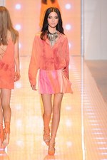ヴェルサーチ(VERSACE) 2013年春夏コレクション - 夏の太陽が似合う、ロックセクシー｜写真60