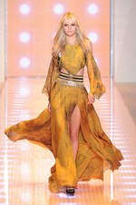 ヴェルサーチ(VERSACE) 2013年春夏コレクション - 夏の太陽が似合う、ロックセクシー｜写真75