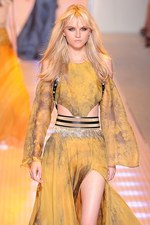 ヴェルサーチ(VERSACE) 2013年春夏コレクション - 夏の太陽が似合う、ロックセクシー｜写真76