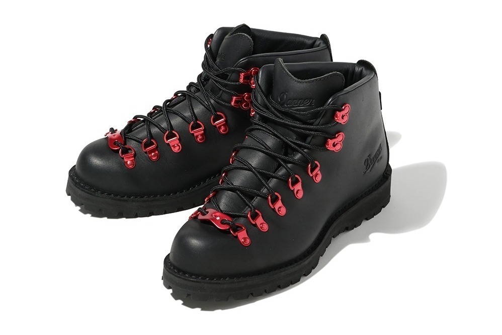 スノーピーク×ダナーのトレイルシューズ、ゴアテックス＆ビブラムソールの高機能モデル