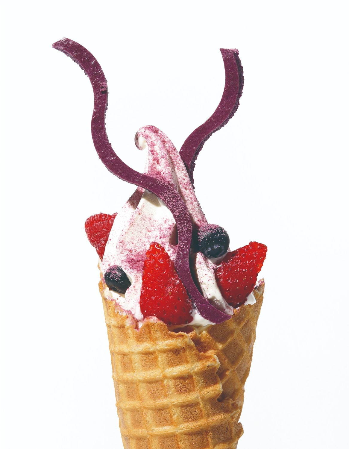 ピエール・エルメ・パリ青山の夏季限定ソフトクリーム、抹茶やマンゴー風味など6種が月替わりで｜写真1