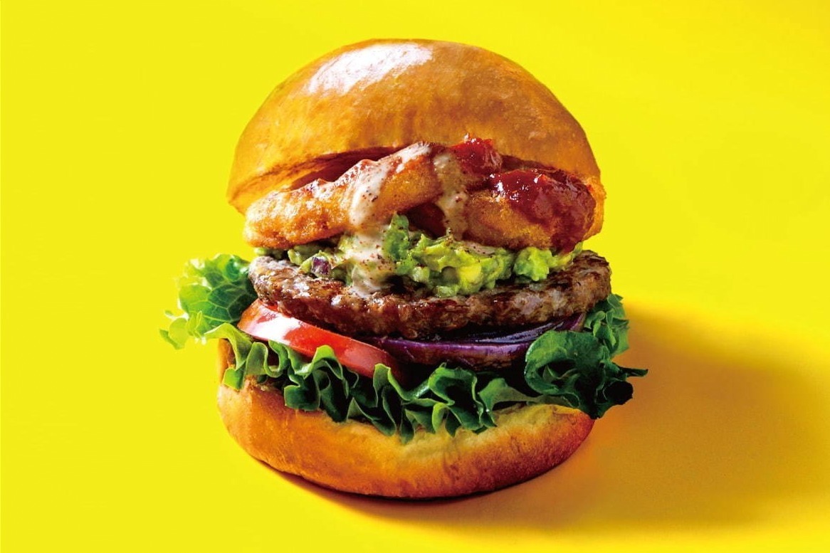 メキシコ料理｜ヴィレッジヴァンガードダイナー「メキシカン BBQ バーガー」肉厚パティ×サクサクオニオン×サルサ