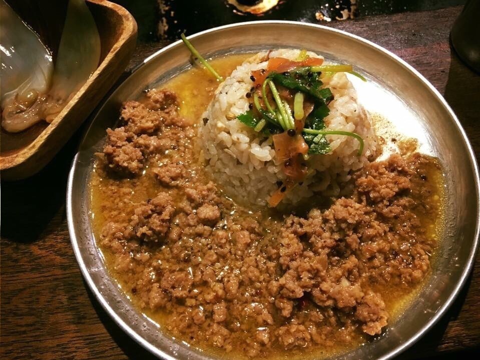 「あおぞらカリーフェス in 中京競馬場」スパイスカレーから地元名物の定番まで様々なカレー屋が集結｜写真2