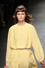 トラサルディ 2013年春夏コレクション - ニューヨークでの休暇を楽しむアクティブウーマン｜写真3