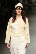 トラサルディ 2013年春夏コレクション - ニューヨークでの休暇を楽しむアクティブウーマン｜写真9