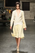 トラサルディ 2013年春夏コレクション - ニューヨークでの休暇を楽しむアクティブウーマン｜写真21