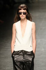 トラサルディ 2013年春夏コレクション - ニューヨークでの休暇を楽しむアクティブウーマン｜写真27