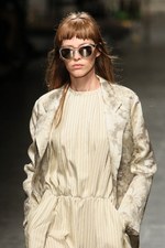 トラサルディ 2013年春夏コレクション - ニューヨークでの休暇を楽しむアクティブウーマン｜写真32