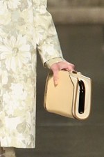 トラサルディ 2013年春夏コレクション - ニューヨークでの休暇を楽しむアクティブウーマン｜写真34