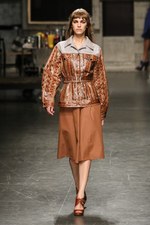 トラサルディ 2013年春夏コレクション - ニューヨークでの休暇を楽しむアクティブウーマン｜写真41