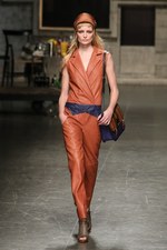 トラサルディ 2013年春夏コレクション - ニューヨークでの休暇を楽しむアクティブウーマン｜写真44