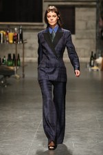 トラサルディ 2013年春夏コレクション - ニューヨークでの休暇を楽しむアクティブウーマン｜写真54