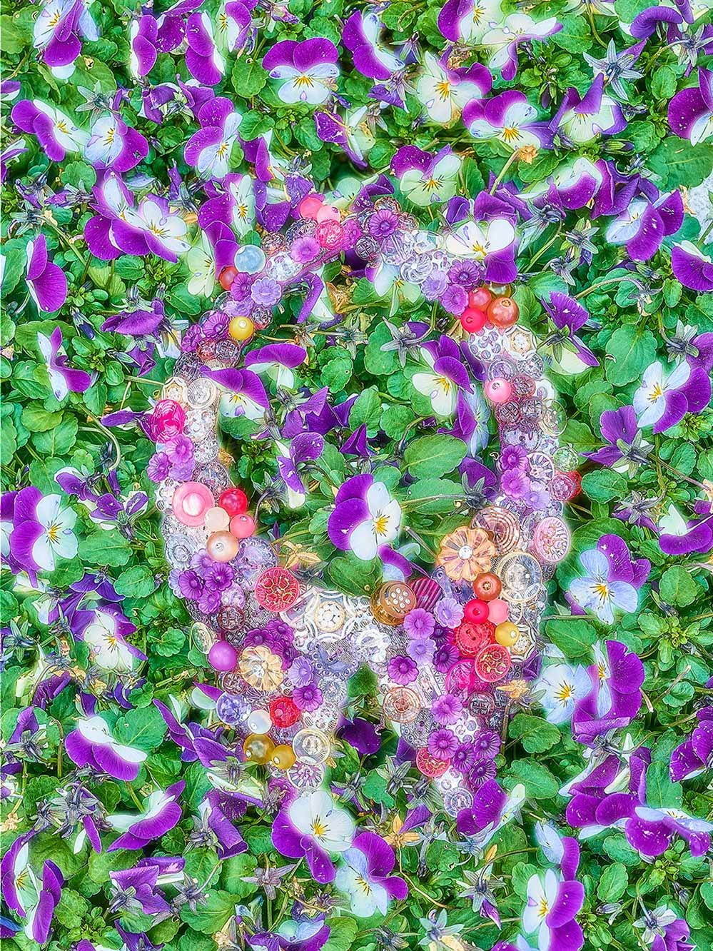 「ボタン」で作るアートジュエリー、自然の草花と組み合わせた作品をギンザシックスで展示販売｜写真4