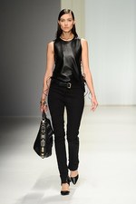 サルヴァトーレ フェラガモ 2013年春夏コレクション - 厳格さと優しさを内面に秘めて｜写真3