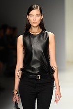 サルヴァトーレ フェラガモ 2013年春夏コレクション - 厳格さと優しさを内面に秘めて｜写真4