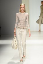 サルヴァトーレ フェラガモ 2013年春夏コレクション - 厳格さと優しさを内面に秘めて｜写真22