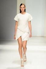 サルヴァトーレ フェラガモ 2013年春夏コレクション - 厳格さと優しさを内面に秘めて｜写真30