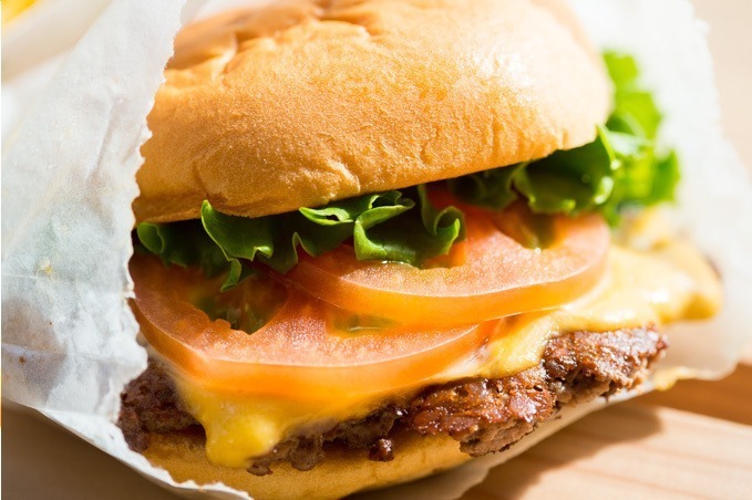 東京のおすすめハンバーガー特集 ジューシーパティ こだわりバンズの日本上陸グルメバーガー人気店 ファッションプレス