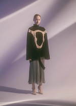 ハトラ 2019-20年秋冬コレクション - 中庸な存在としてのグレー、分類できない“谷の形”｜写真6