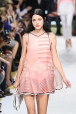 ミッソーニ 2013年春夏コレクション - 光のオーラで包まれたファンタジックリアルクローズ｜写真16