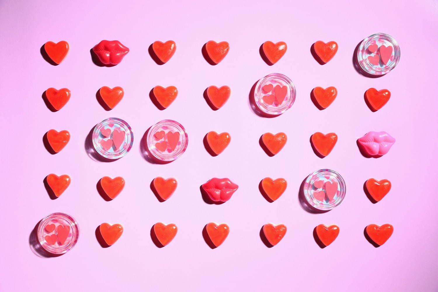 “ぷるんぷるん”のハートリップグロス＆“血色アイ”を叶えるサクラ アイライナーがフーミーから