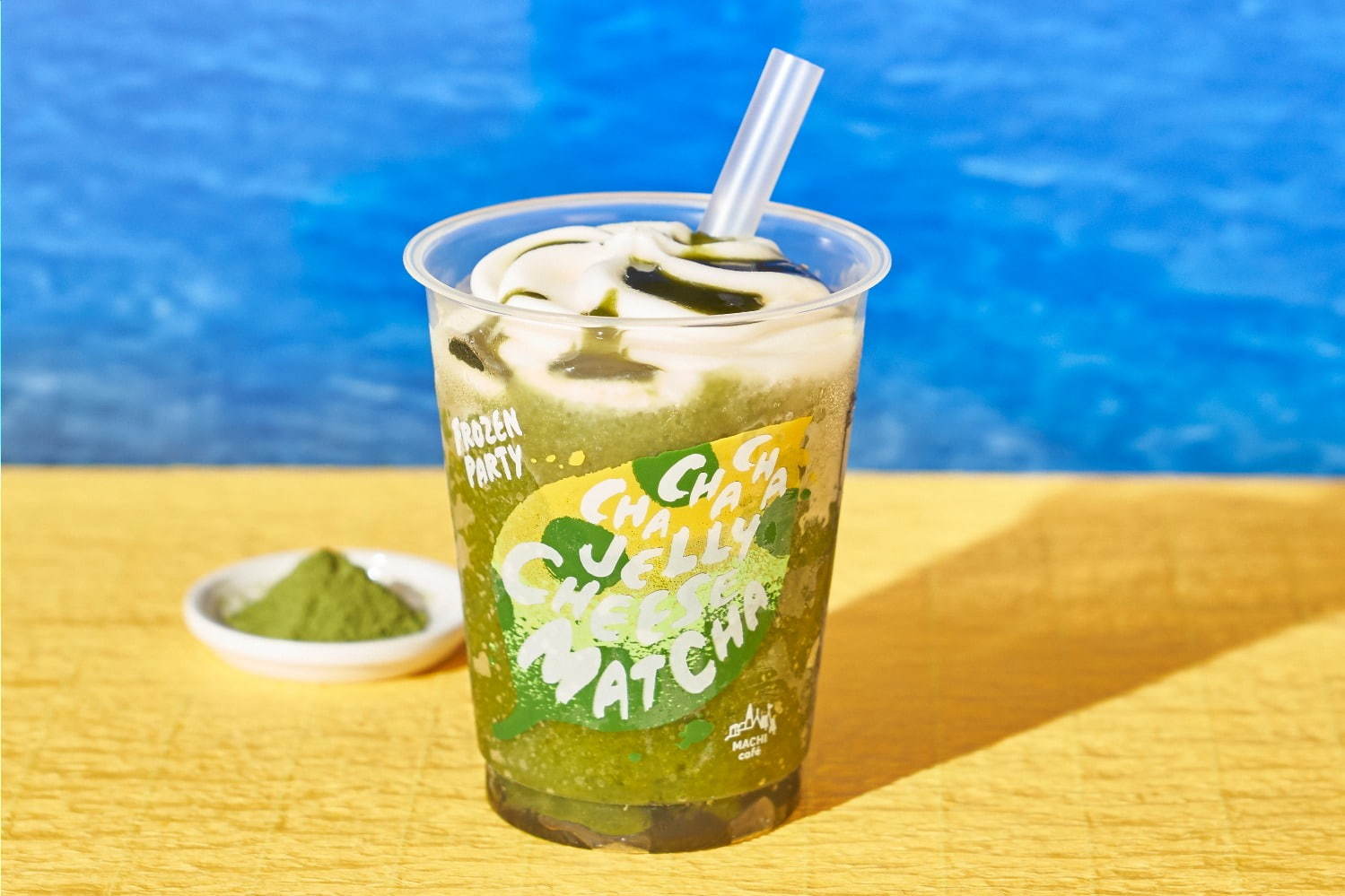 ローソン“飲めるパフェ！？”フローズンパーティーから“チーズティー”風「チーズ抹茶」限定発売｜写真1