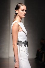 ジャンフランコ フェレ 2013年春夏コレクション - ブラックとホワイトで描く潔いフェミニティ｜写真60