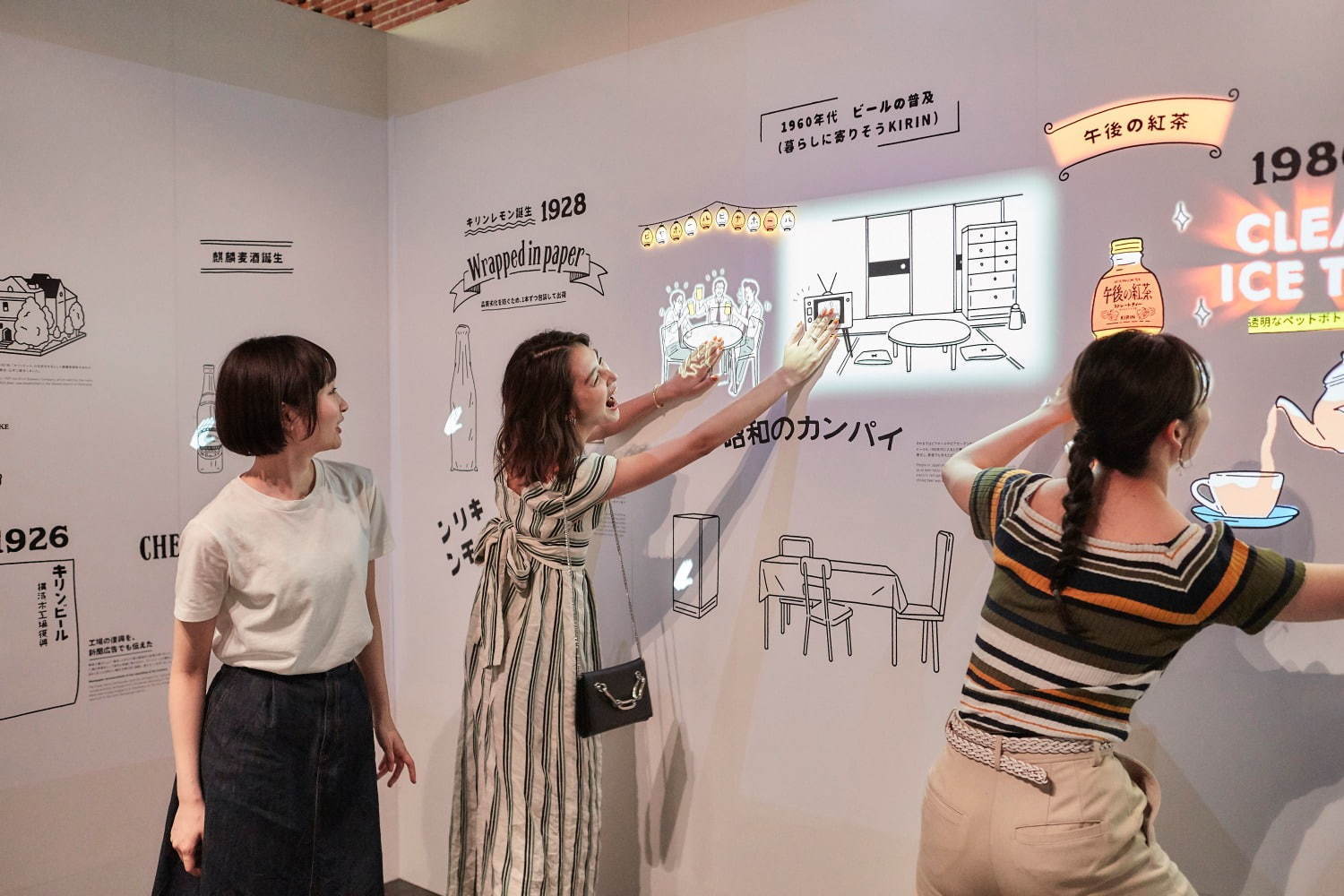キリン体験型ビール展覧会 カンパイ展 横浜赤レンガ倉庫で ムービーが動くテーブルでビール提供も ファッションプレス キリン体験型ビール展覧会 カンパイ展 横浜赤レンガ倉庫で ムービーが動くテーブルでビール提供も ファッションプレス