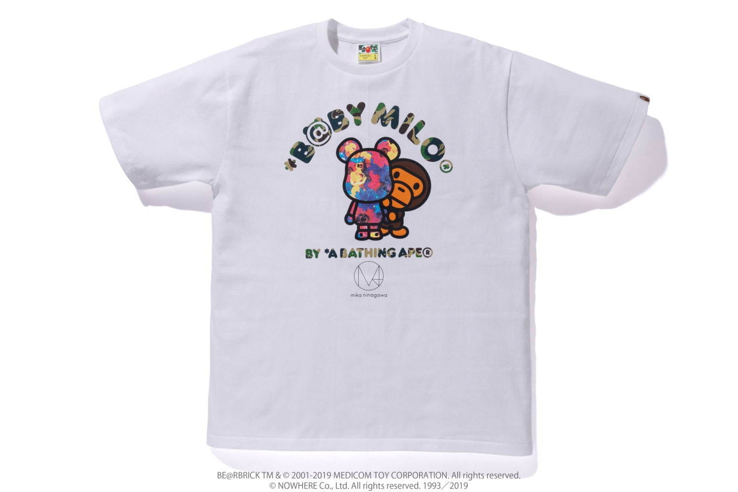 〈ア ベイシング エイプ〉蜷川実花×ベアブリック「ベイビー マイロ」のプリントTシャツ
