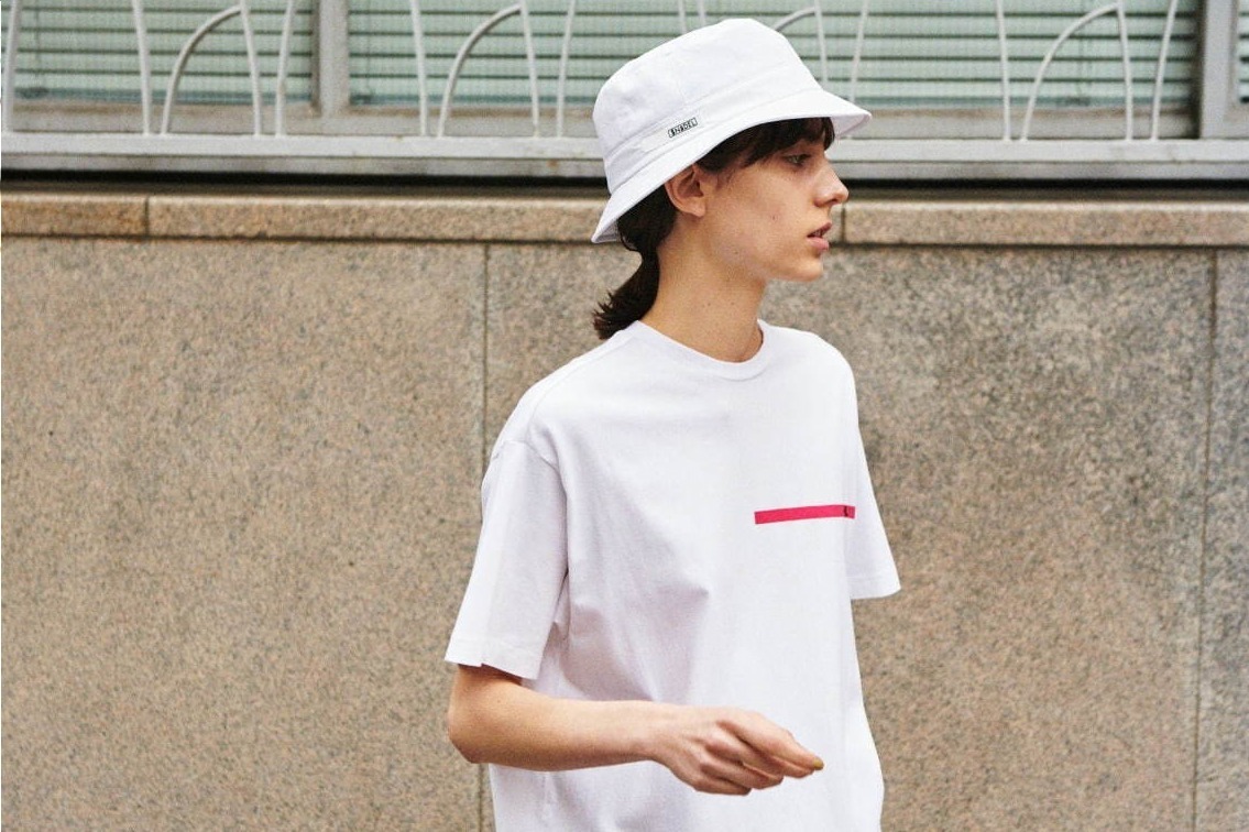 スナイデル×フィラ、ロゴ入りビッグTシャツやスポーティーなボディバッグなど