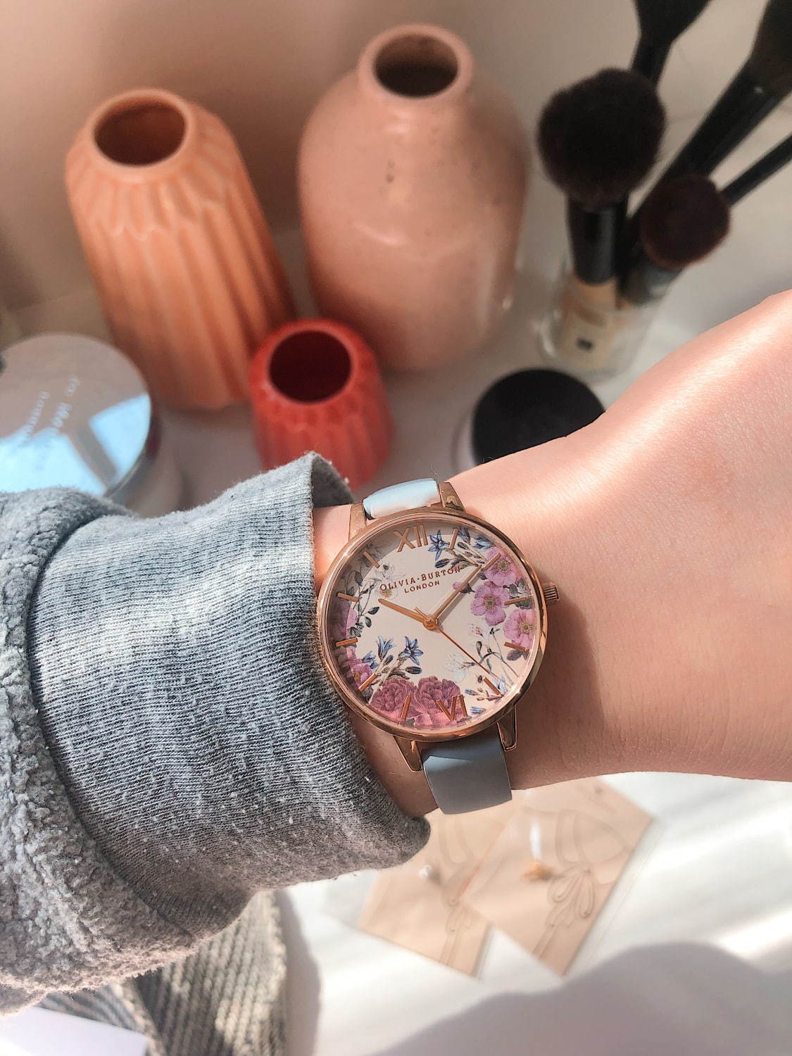 オリビア・バートンの新作腕時計、5月に咲く可憐な花々をデザインした多数のモデル登場｜写真2
