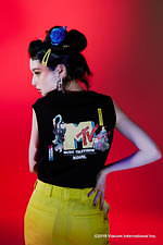 X-girl×MTV、“浮世絵”とMTVロゴをモチーフにしたTシャツやタンクトップなど｜写真4