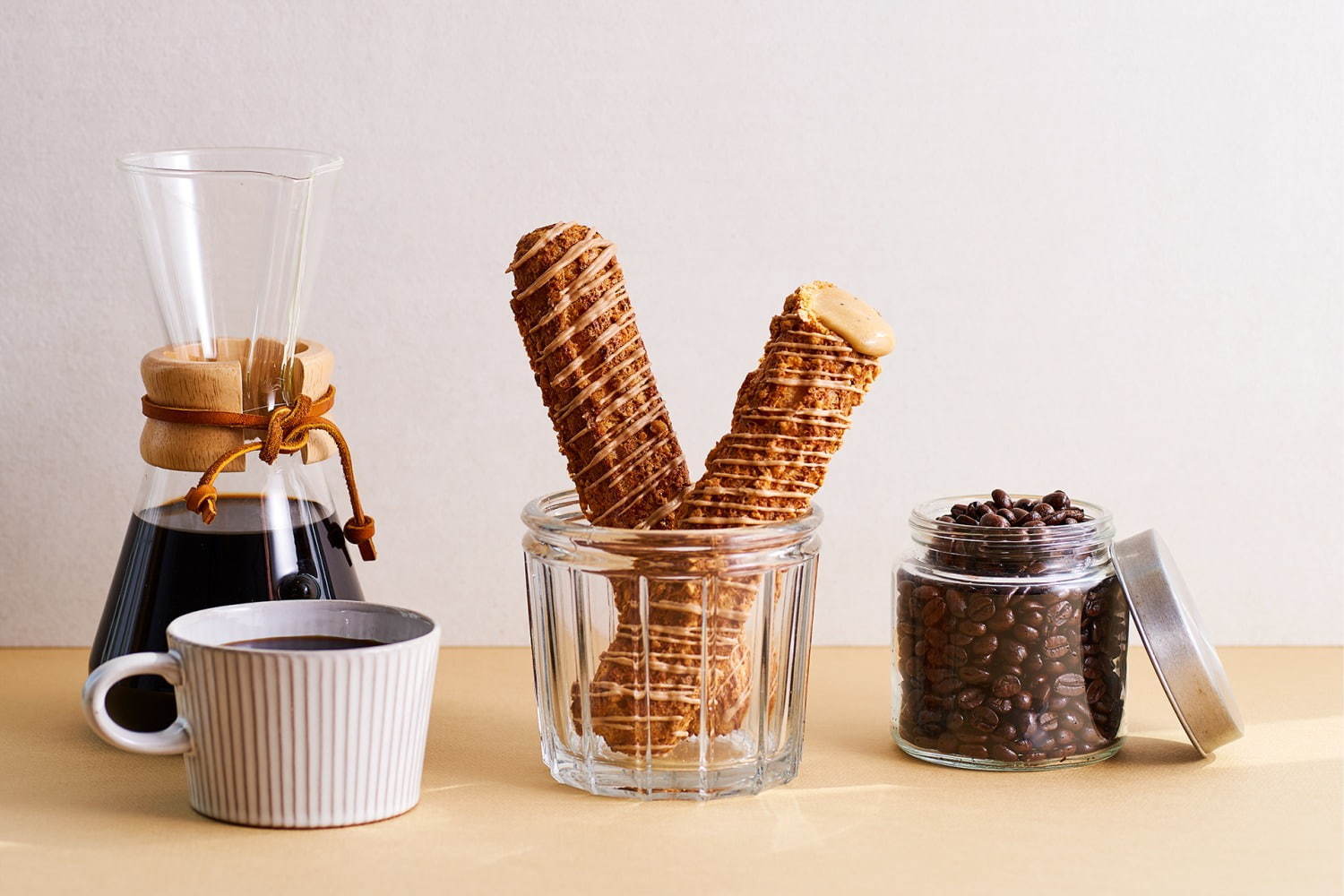 クロッカンシュー ザクザクの初夏限定シュークリーム「コーヒーザク」濃厚コーヒー×カスタードクリーム | 写真